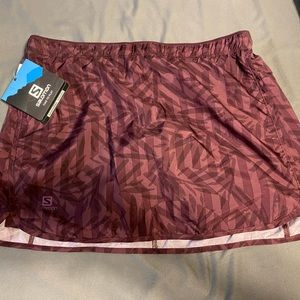 Salomon athletic skirt. NWT. Size large.